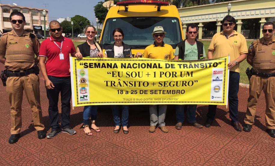 Entre os dias 18 e 25 de setembro, as unidades do Detran em todo Paraná realizaram uma série de ações educativas para a Semana Nacional de Trânsito. Foram palestras, brincadeiras, teatro e blitz para alertar a população sobre a importância da atenção e do respeito no trânsito e a responsabilidade de cada um em contribuir para a redução no número de acidentes.