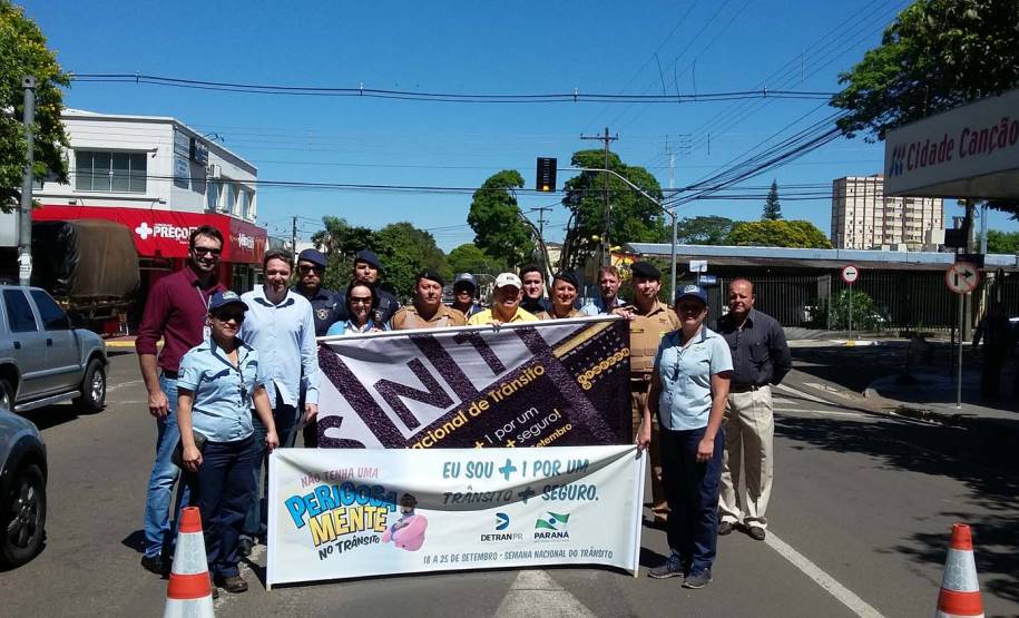 Entre os dias 18 e 25 de setembro, as unidades do Detran em todo Paraná realizaram uma série de ações educativas para a Semana Nacional de Trânsito. Foram palestras, brincadeiras, teatro e blitz para alertar a população sobre a importância da atenção e do respeito no trânsito e a responsabilidade de cada um em contribuir para a redução no número de acidentes.