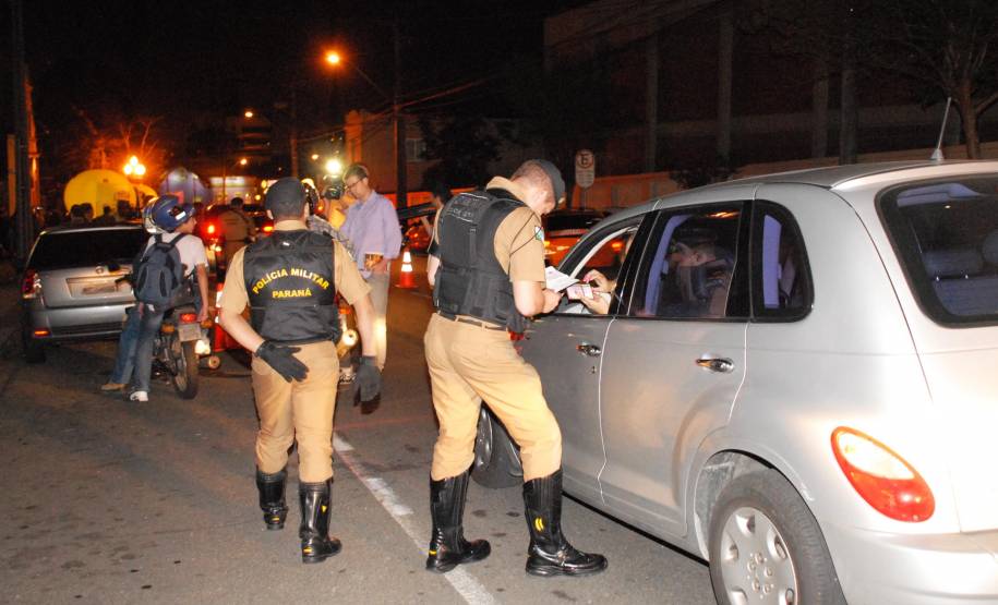 O Departamento de Trânsito do Estado preparou uma programação especial com palestras, mesa de debates, atendimento ao público no Detran Móvel e blitze educativas em bares e restaurantes.