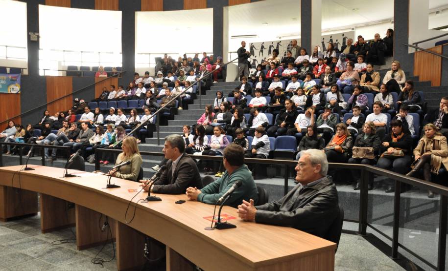 Representantes do Departamento de Trânsito do Paraná (Detran) participaram do lançamento da Semana Nacional de Trânsito em São José dos Pinhais, Região Metropolitana de Curitiba, nesta quarta-feira (18).
