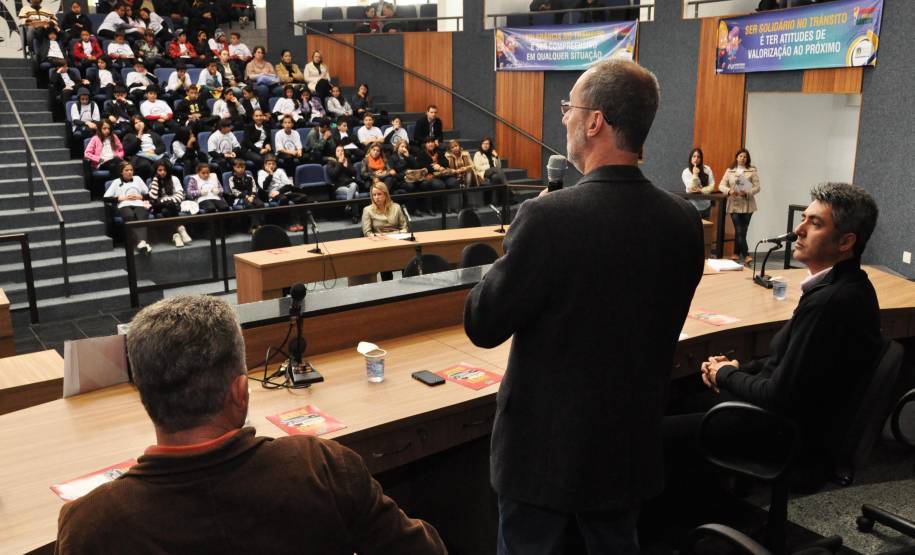 Representantes do Departamento de Trânsito do Paraná (Detran) participaram do lançamento da Semana Nacional de Trânsito em São José dos Pinhais, Região Metropolitana de Curitiba, nesta quarta-feira (18).