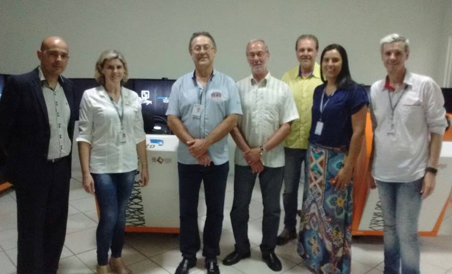 ARAPONGAS - O diretor-geral do Departamento de Trânsito do Paraná, Marcos Traad, terminou nesta sexta-feira (20) o roteiro de visitas às unidades do Detran em dez cidades do interior do Estado