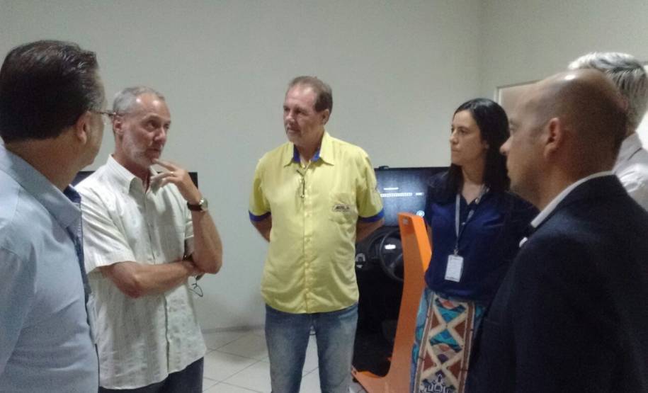 ARAPONGAS - O diretor-geral do Departamento de Trânsito do Paraná, Marcos Traad, terminou nesta sexta-feira (20) o roteiro de visitas às unidades do Detran em dez cidades do interior do Estado