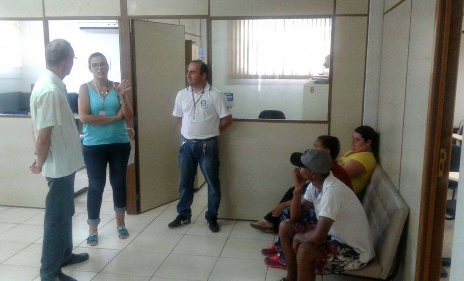 CAMBARÁ - O diretor-geral do Departamento de Trânsito do Paraná, Marcos Traad, terminou nesta sexta-feira (20) o roteiro de visitas às unidades do Detran em dez cidades do interior do Estado