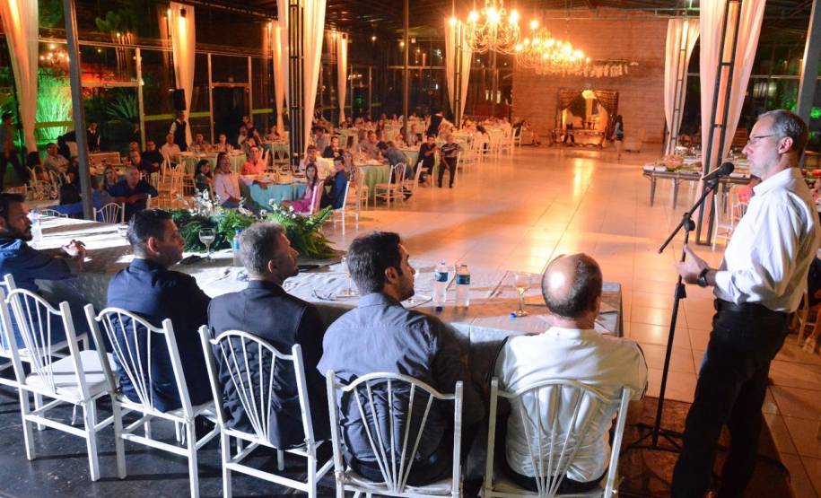 Paranaenses que tiverem os veículos reprovados nas vistorias do Detran ou de despachantes credenciados devem retornar ao mesmo local para refazer o processo, depois das adequações solicitadas. A medida, publicada na quinta-feira (26) pelo Departamento de Trânsito do Estado, é uma tentativa de evitar arbitrariedade ou falhas nos procedimentos e atende a uma solicitação do Sindicato dos Despachantes do Paraná (Sindepar).